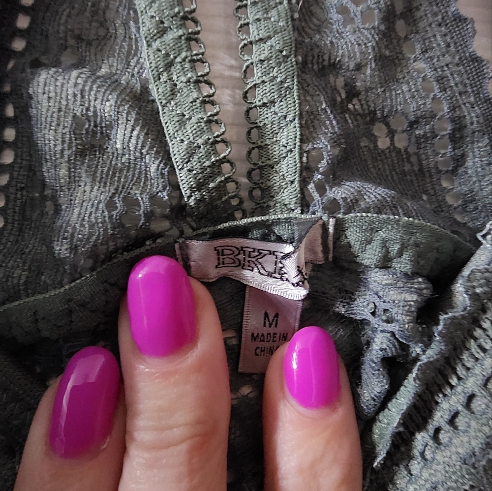 Buckle bralette size medium - Picture 3 of 3